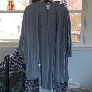 6/$20 Medium heathered blue Lyndsey in gently used condition